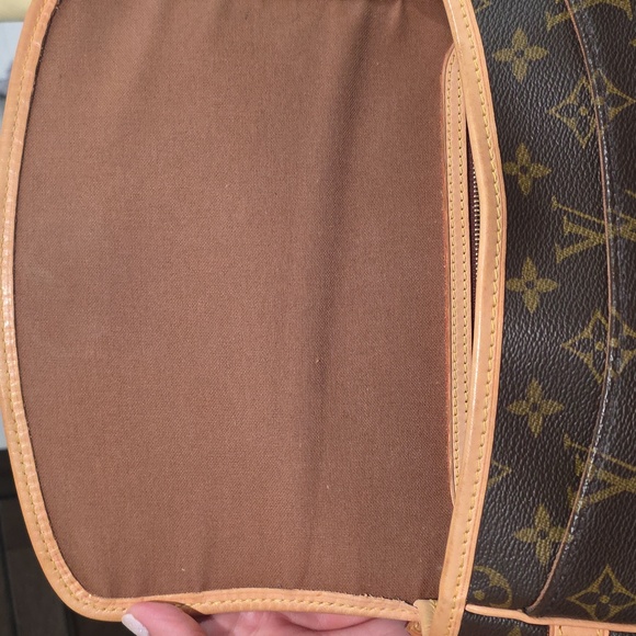 Authentic Louis Vuitton Sologne Crossbody Bag - Picture 9 of 10
